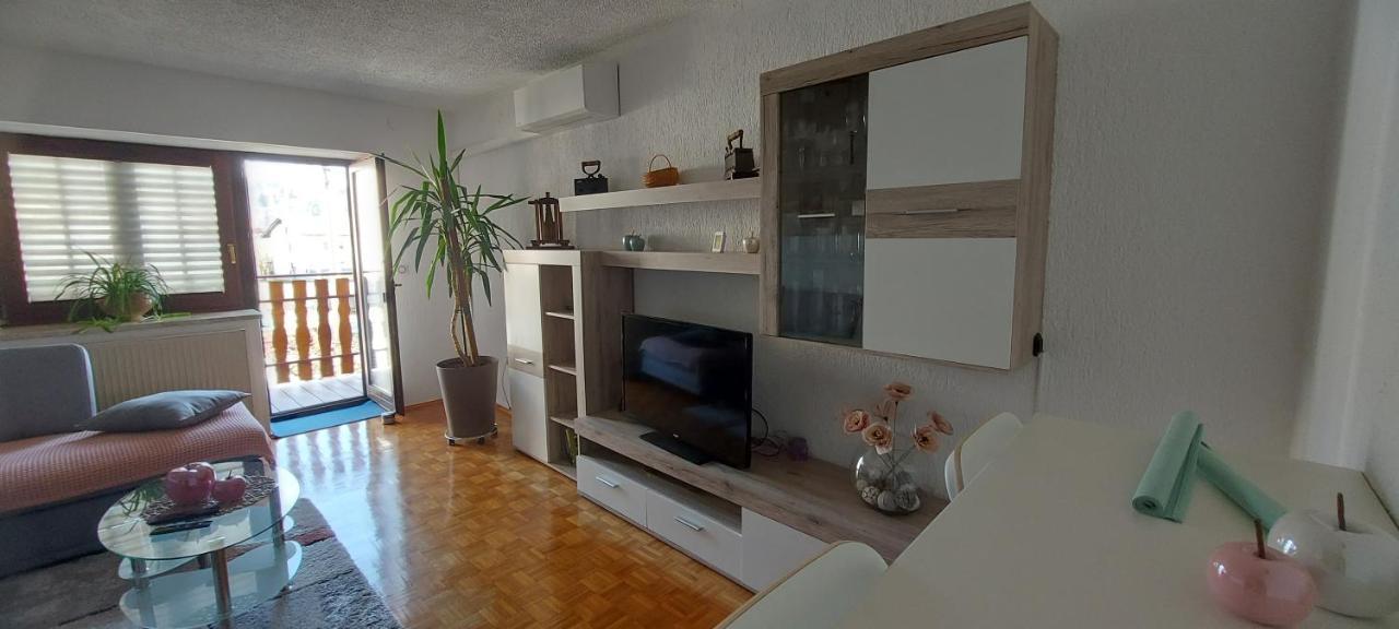 Apartma Pr' Ivani Miskorinovi Breginj Exterior photo
